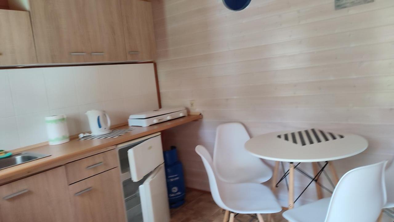 Pietrowe Domki Klif 6Os,Duze Tarasy Dzika Plaza Laka Bociek Duze Tarasy Szlaki Rowerowe Pieski 25Zldzien Debina  Екстериор снимка
